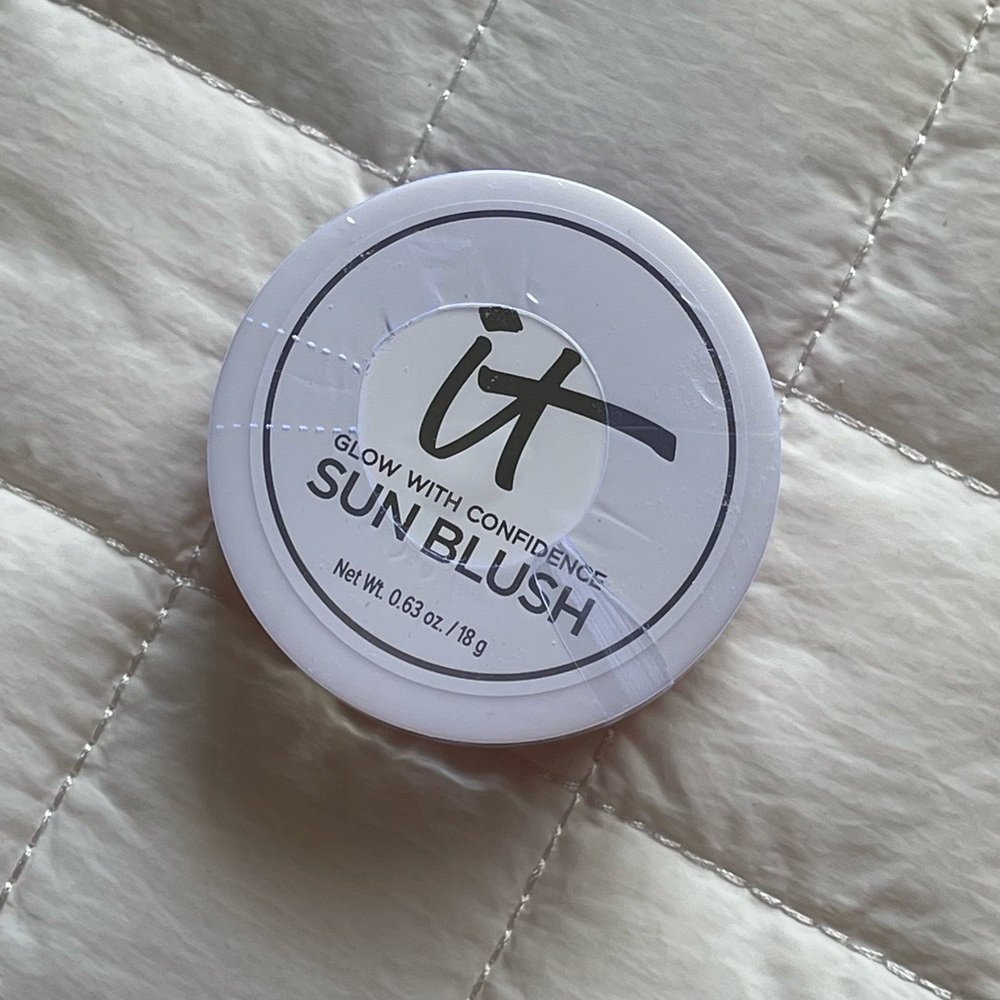NEW It Cosmetics Sunlit 10 Blush
